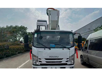 Грузовик с подъемником ISUZU