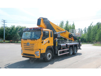 Грузовик с подъемником ISUZU