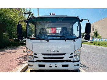 Самосвал ISUZU