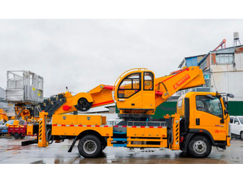 Грузовик с подъемником ISUZU