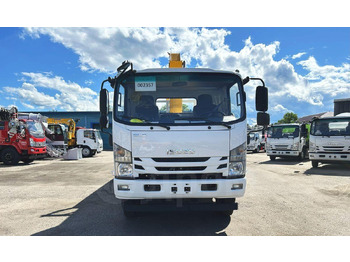 Новый Грузовик бортовой/ Платформа, Автоманипулятор Isuzu Elf: фото 2