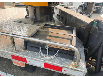 Новый Грузовик с подъемником Isuzu Elf: фото 4