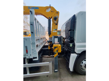 Грузовик бортовой/ Платформа ISUZU