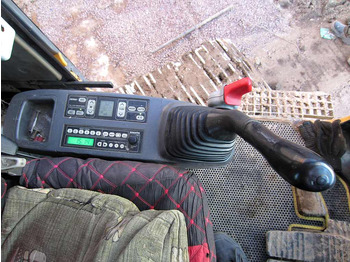 Гусеничный экскаватор KOMATSU PC200: фото 5