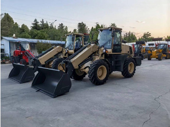 Телескопический фронтальный погрузчик