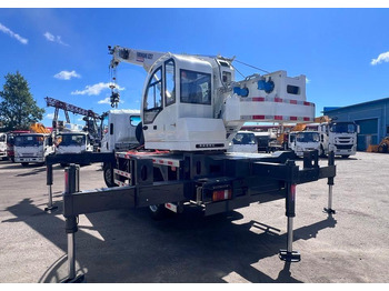 Новый Мобильный кран Isuzu Elf: фото 5