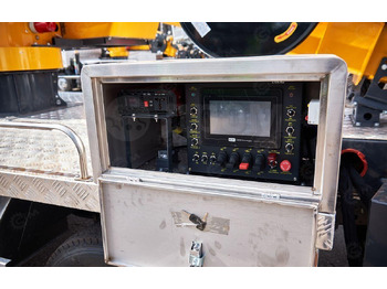 Новый Грузовик с подъемником Isuzu Elf: фото 4