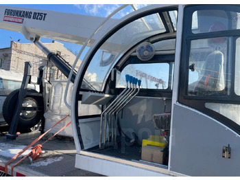 Новый Мобильный кран Isuzu Elf: фото 4