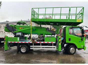 Новый Грузовик с подъемником Isuzu Elf: фото 3