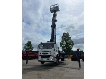 Новый Грузовик с подъемником Isuzu Giga: фото 3