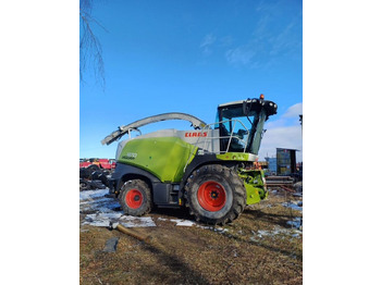 Кормоуборочный комбайн CLAAS Jaguar 870