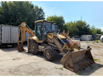 Экскаватор-погрузчик