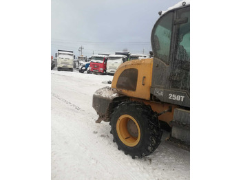 Колёсный погрузчик Фронтальный погрузчик Bull SL220: фото 3