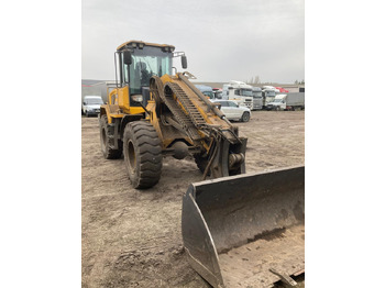 : фото в шапке страницы