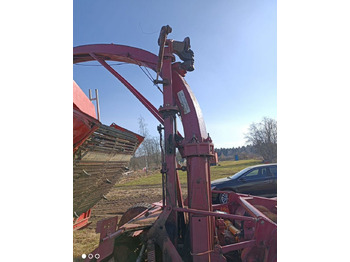 Прицепной кормоуборочный комбайн