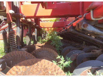 Сеялка Kuhn Krause 5200-36: фото 4 Сеялка Kuhn Krause 5200-36: фото 4