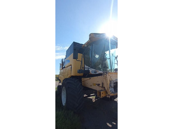 Зерноуборочный комбайн New Holland CS660: фото 3