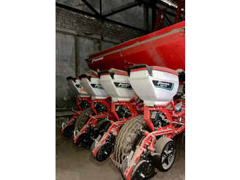 Сеялка точного высева Сеялка Kverneland Optima TF Profi 8: фото 2 Сеялка точного высева Сеялка Kverneland Optima TF Profi 8: фото 2