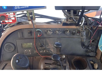 Трактор Трактор John Deere 7830: фото 3