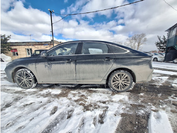 Легковой автомобиль