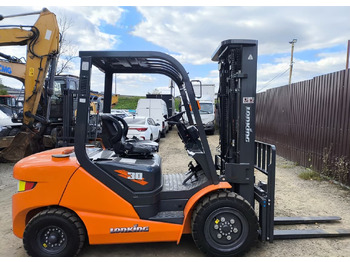 : фото в шапке страницы