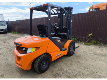 Вилочный погрузчик Lonking LG30DT: фото 2