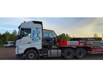 Тягач Volvo FH: фото 4