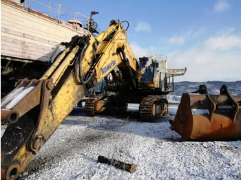 Гусеничный экскаватор KOMATSU