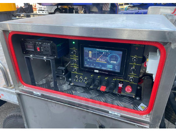 Новый Грузовик с подъемником Isuzu Elf: фото 5 Новый Грузовик с подъемником Isuzu Elf: фото 5