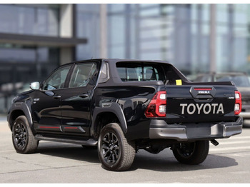 Пикап Toyota Hilux 4.0 AT, Новый: фото 5