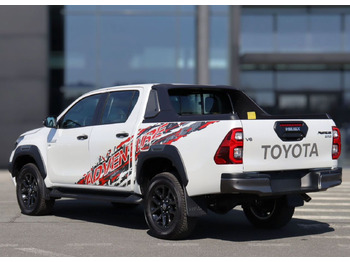 Пикап Toyota Hilux 4.0 AT, Новый: фото 5
