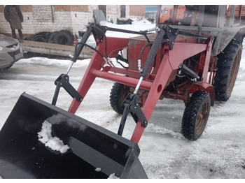 Фронтальный погрузчик для трактора