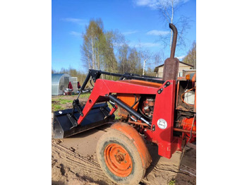 Фронтальный погрузчик для трактора