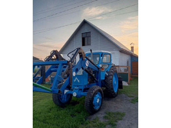 Фронтальный погрузчик для трактора