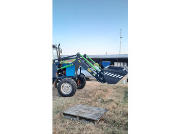 Фронтальный погрузчик для трактора