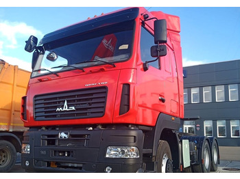 Тягач МАЗ 643028