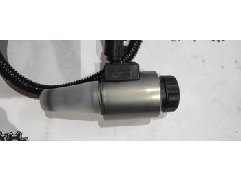 Новый Выхлопная система VOLVO 15066984 Электромагнитный клапан volvo: фото 2 Новый Выхлопная система VOLVO 15066984 Электромагнитный клапан volvo: фото 2