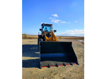 Колёсный погрузчик