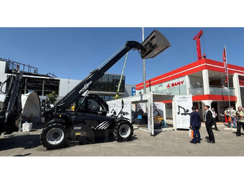 Телескопический погрузчик