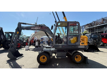 Колёсный экскаватор