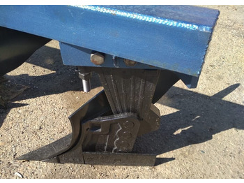 Плуг Алмаз FINIST ПЛН-3-35: фото 3