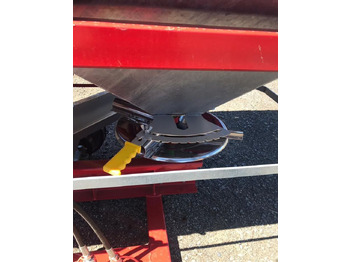 Новый Разбрасыватель удобрений Lisicki FMR: фото 3