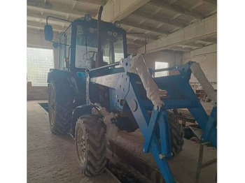 Фронтальный погрузчик для трактора