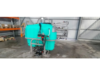 Навесной опрыскиватель