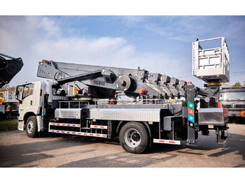 Грузовик с подъемником ISUZU GIGA