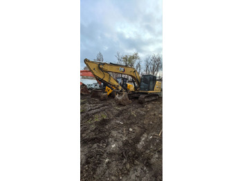 Гусеничный экскаватор CATERPILLAR 320
