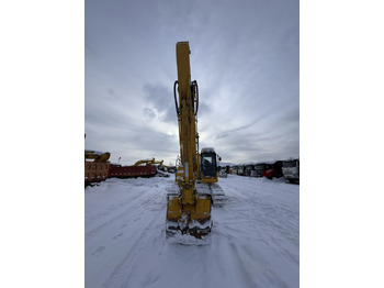 Гусеничный экскаватор KOMATSU PC220-8