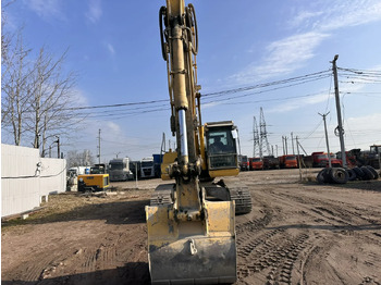 Гусеничный экскаватор KOMATSU PC220