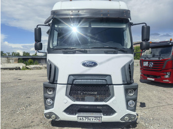 Тягач FORD