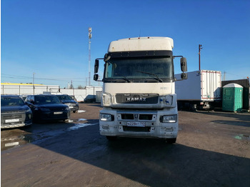 Тягач КАМАЗ 5490